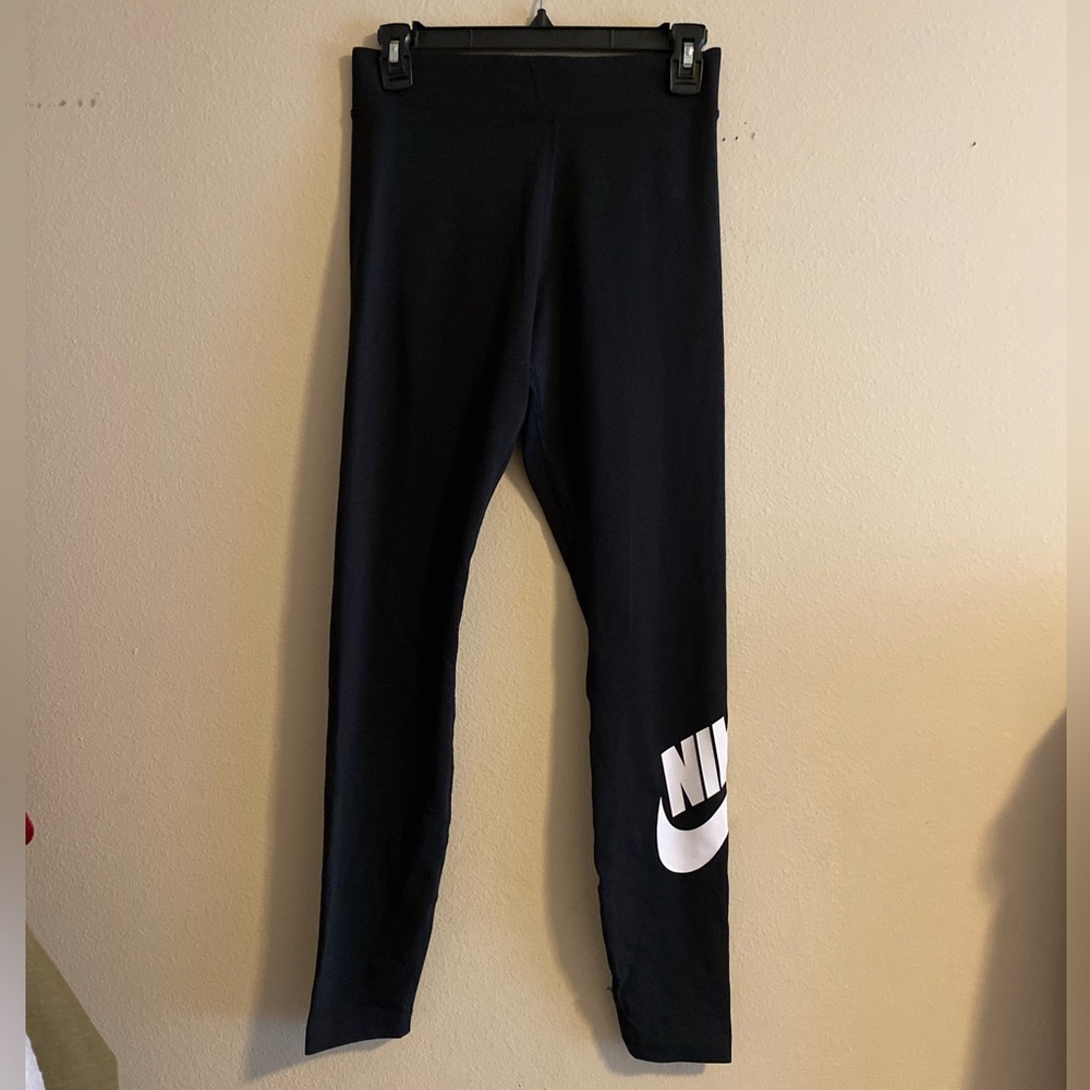 NWT Nike leggings